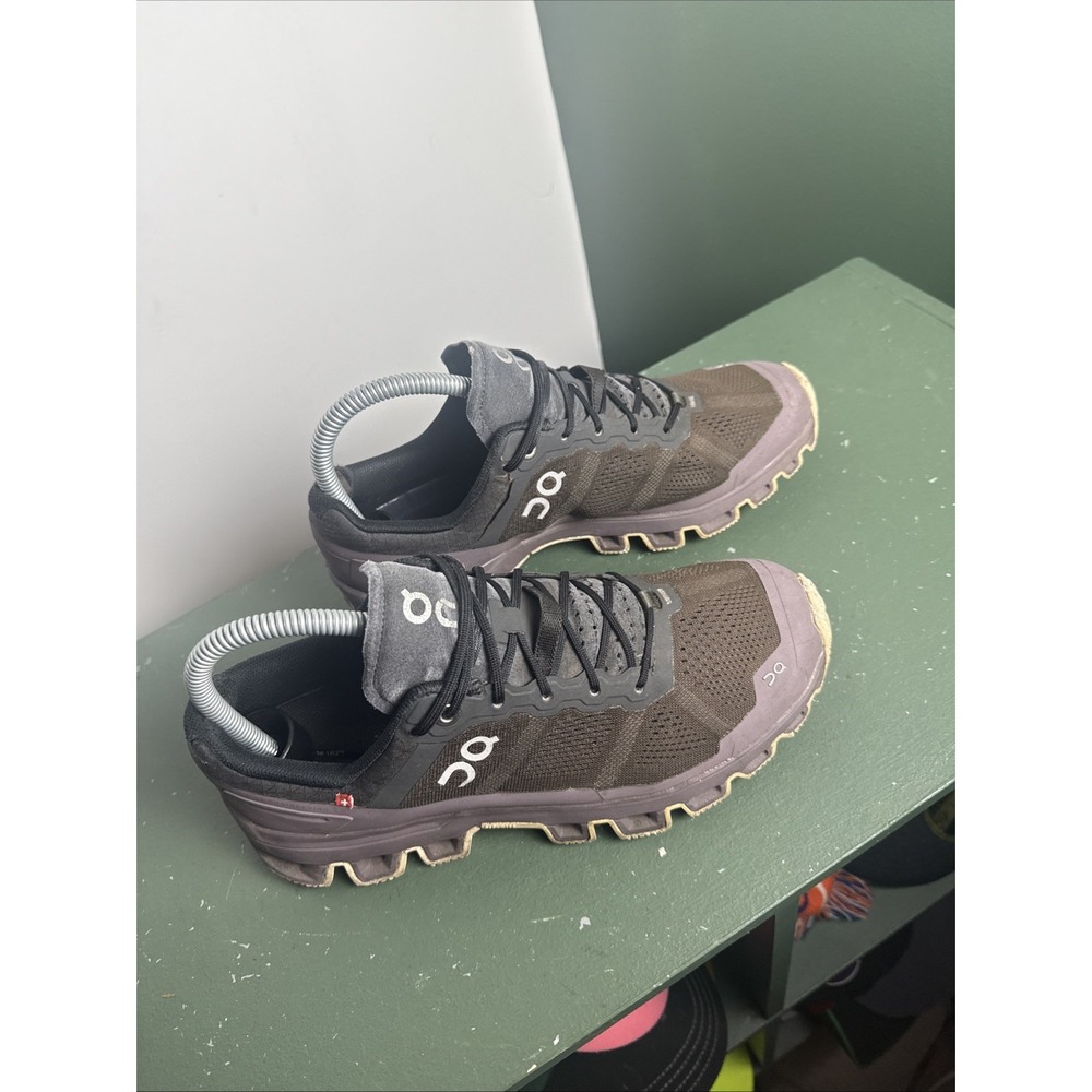 Women Size 8-‎ On Cloudventure Shadow/Grape ) No box